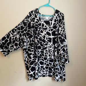 ulla popken black & white patterned top